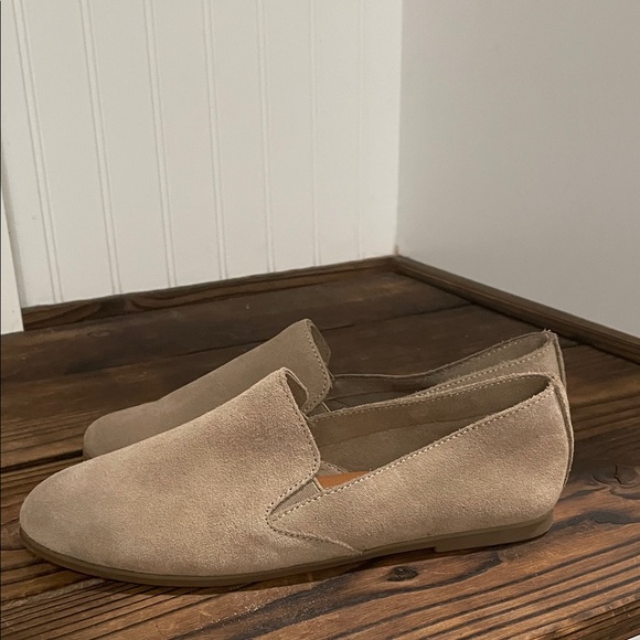 NWT Lucky Brand Charsa Tan Soft Sueded Leather Loafers - Picture 1 of 6